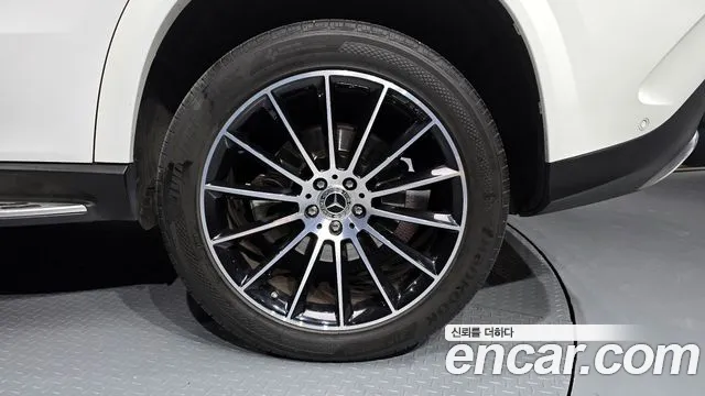 Mercedes-Benz GLE-Class 2022 — фото 5