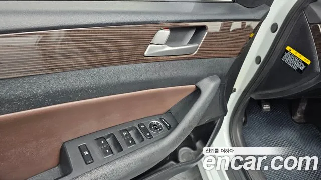 Hyundai Sonata 2018 — фото 18