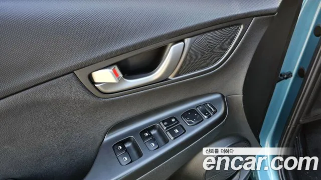 Hyundai Kona 2018 — фото 18