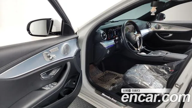 Mercedes-Benz E-Class 2021 — фото 10