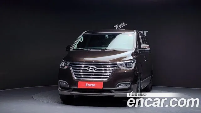 Hyundai Starex 2019 — фото 3