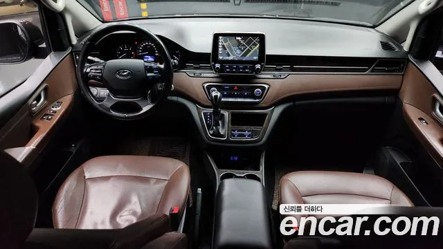 Hyundai Starex 2019 — фото 7