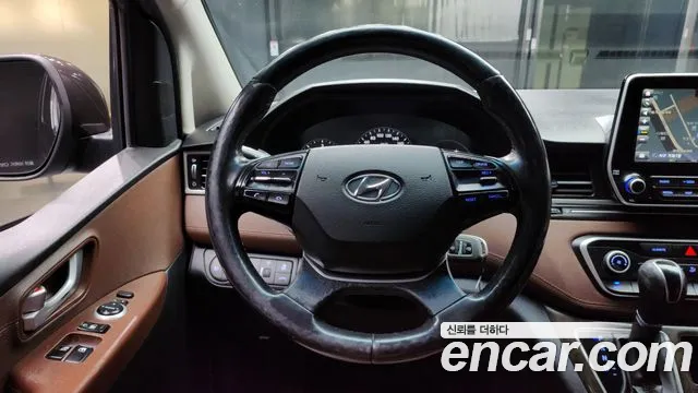 Hyundai Starex 2019 — фото 13