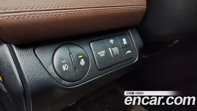 Hyundai Starex 2019 — фото 18