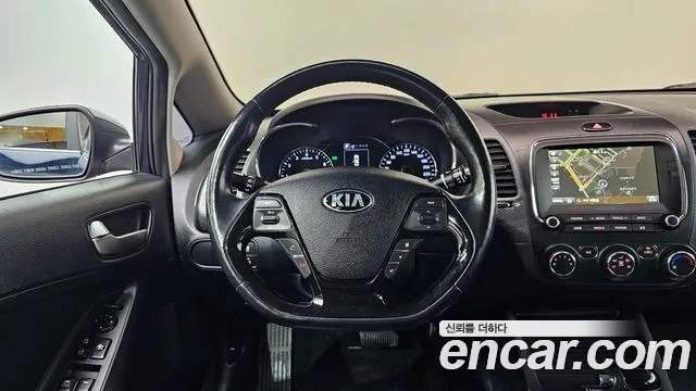 Kia K3 2018 — фото 13