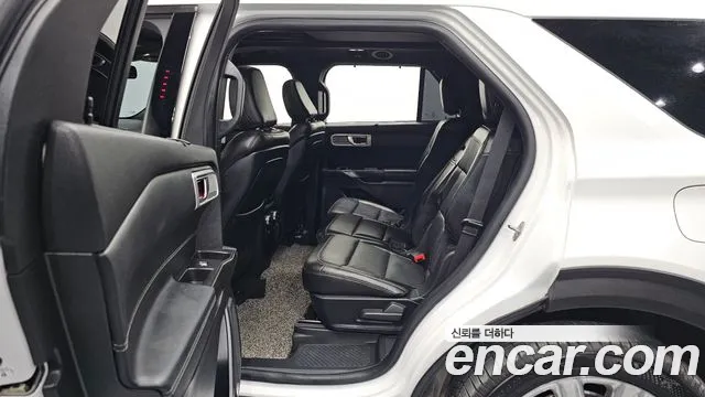 Ford Explorer 2020 — фото 11