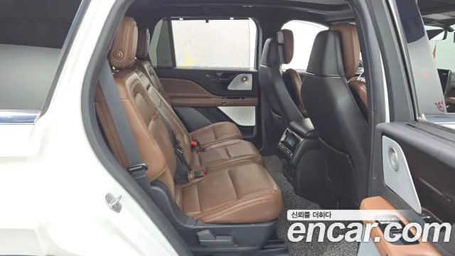 Lincoln Aviator 2020 — фото 12