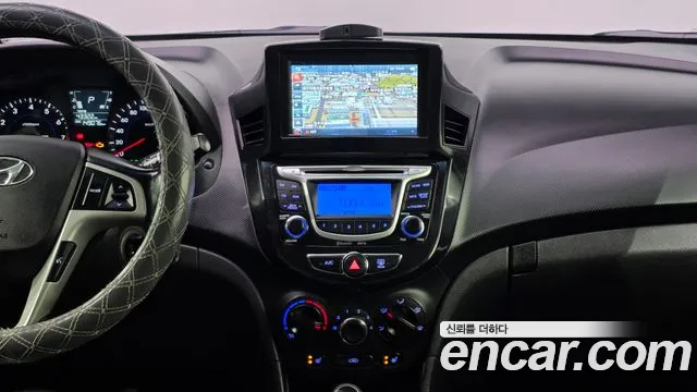 Hyundai Accent 2014 — фото 15
