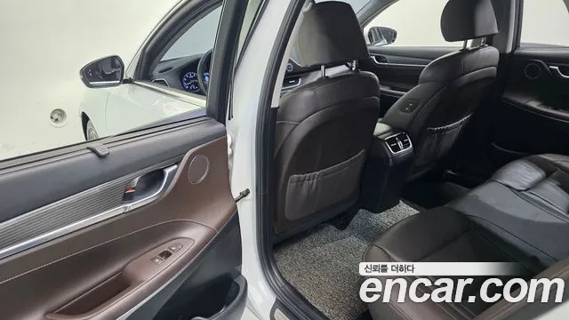 Hyundai Grandeur 2018 — фото 18