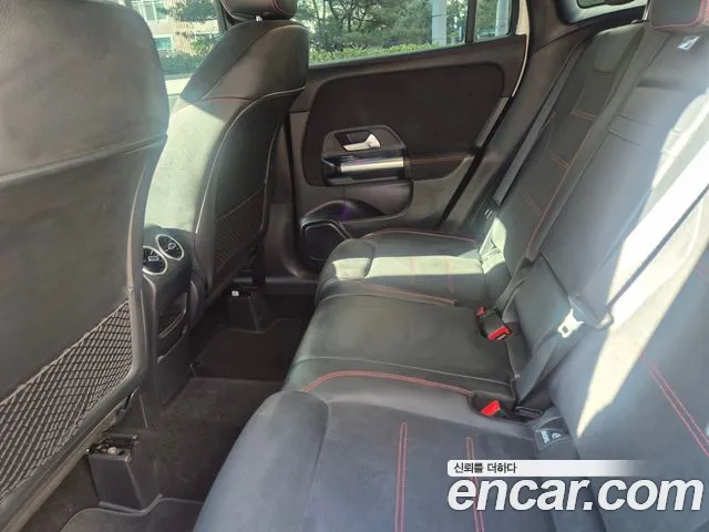 Mercedes-Benz GLA-Class 2023 — фото 4