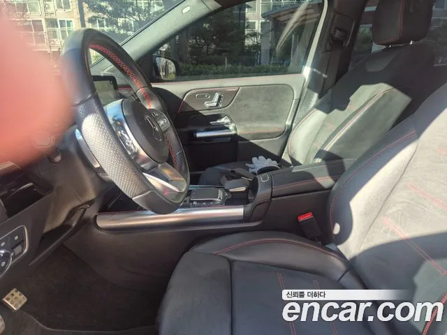 Mercedes-Benz GLA-Class 2023 — фото 7