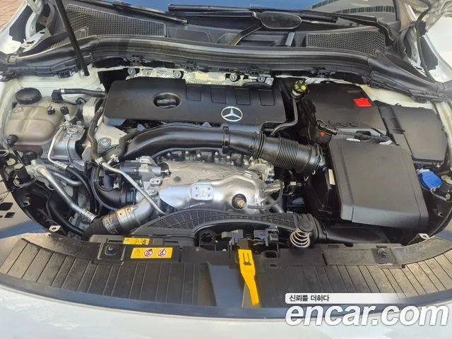 Mercedes-Benz GLA-Class 2023 — фото 13