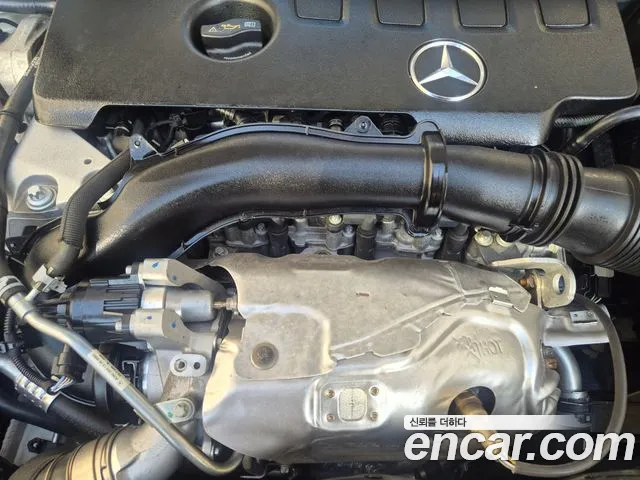 Mercedes-Benz GLA-Class 2023 — фото 14