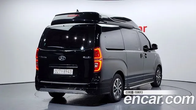 Hyundai Starex 2019 — фото 2
