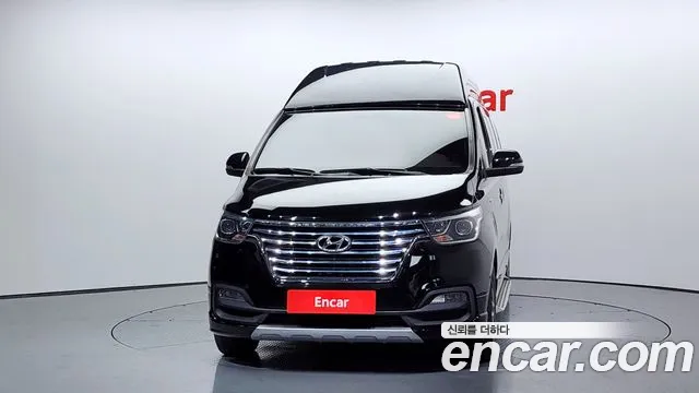 Hyundai Starex 2019 — фото 3