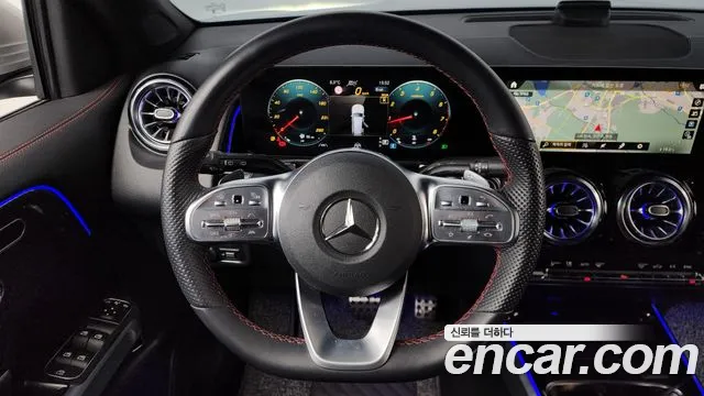 Mercedes-Benz GLB-Class 2023 — фото 13