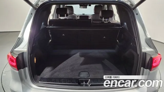 Mercedes-Benz GLB-Class 2023 — фото 20
