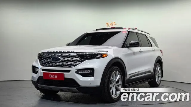 Ford Explorer 2022 — фото 1