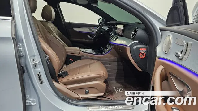 Mercedes-Benz E-Class 2021 — фото 11