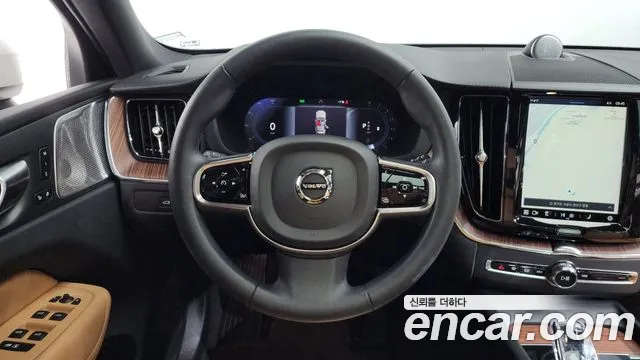 Volvo XC60 2023 — фото 13