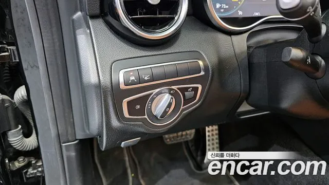 Mercedes-Benz C-Class 2020 — фото 17