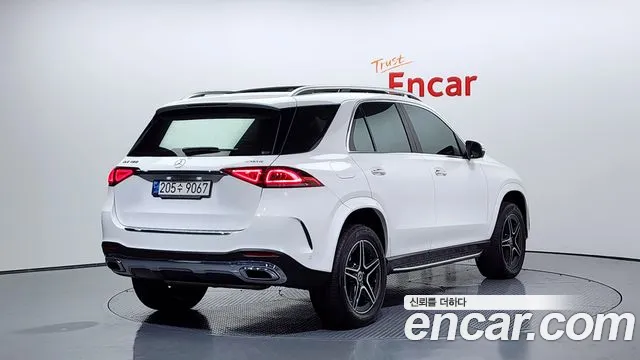 Mercedes-Benz GLE-Class 2021 — фото 2