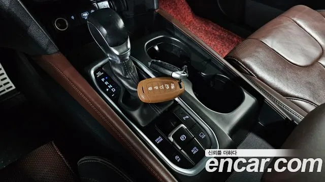 Hyundai Santafe 2020 — фото 9