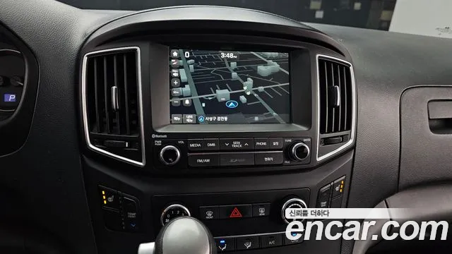 Hyundai Starex 2017 — фото 14