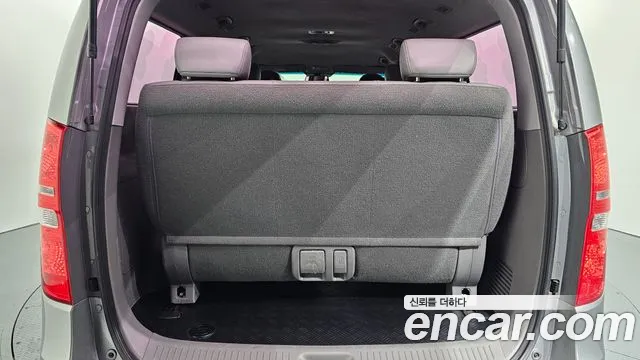 Hyundai Starex 2017 — фото 20