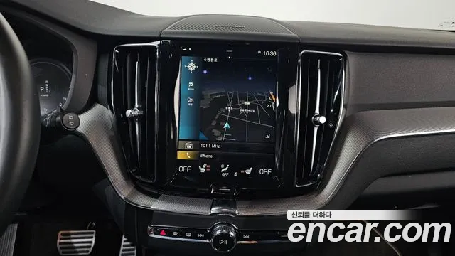 Volvo XC60 2021 — фото 14