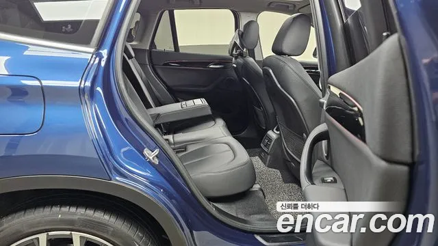 BMW X1 2022 — фото 12