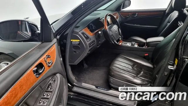 Hyundai Equus 2010 — фото 11