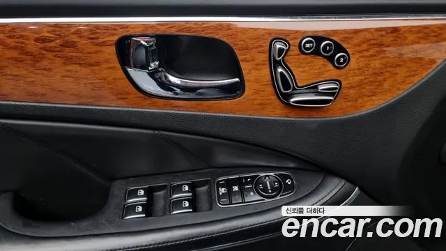 Hyundai Equus 2010 — фото 19