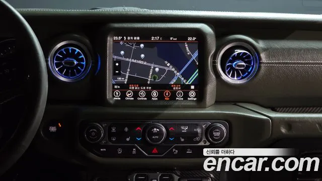 Jeep Wrangler 2022 — фото 14