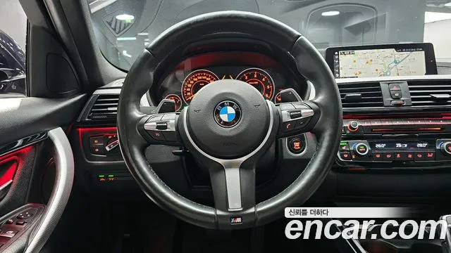 BMW 3-Series 2018 — фото 13