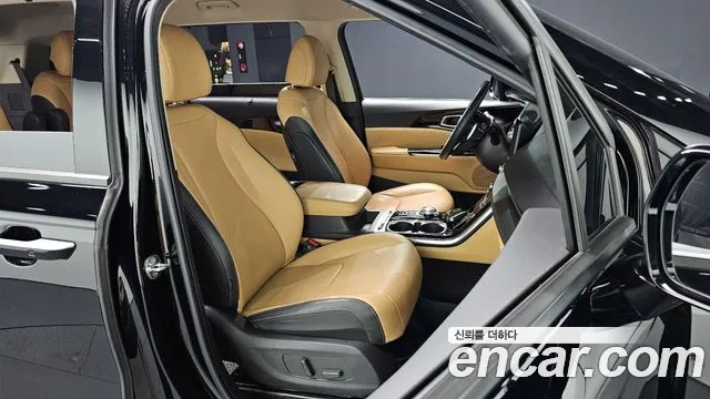 Kia Canival 2021 — фото 10