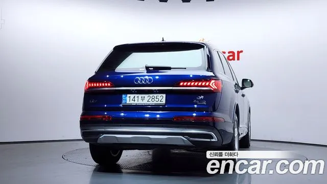 Audi Q7 2022 — фото 4
