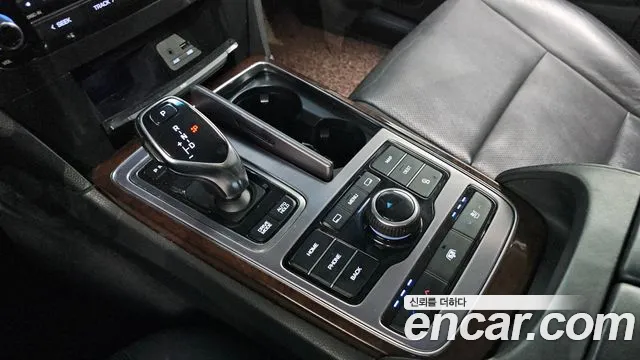 Hyundai Equus 2014 — фото 9