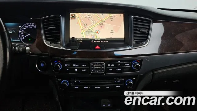 Hyundai Equus 2014 — фото 12
