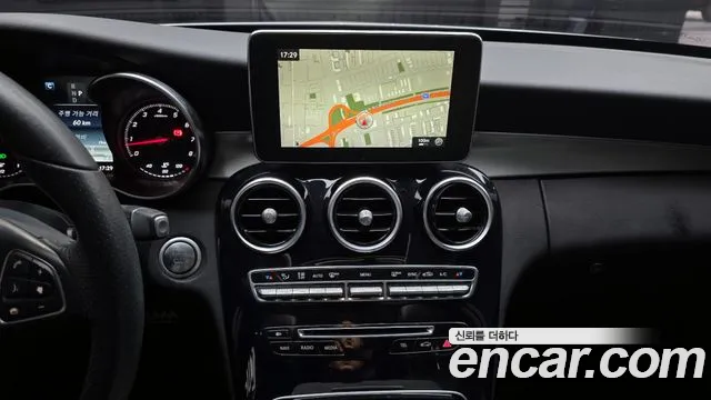 Mercedes-Benz C-Class 2017 — фото 14