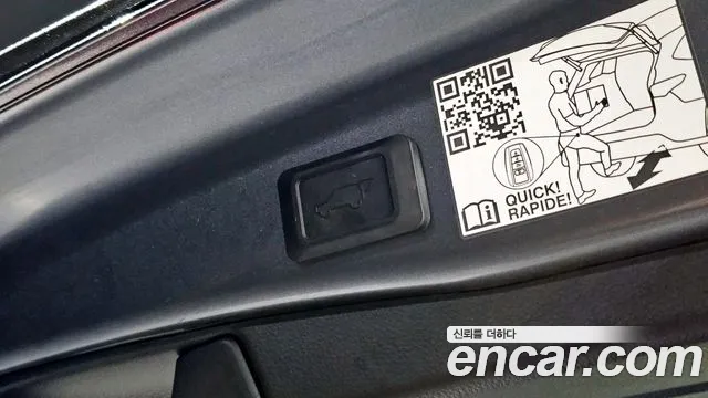 Toyota RAV4 2023 — фото 18