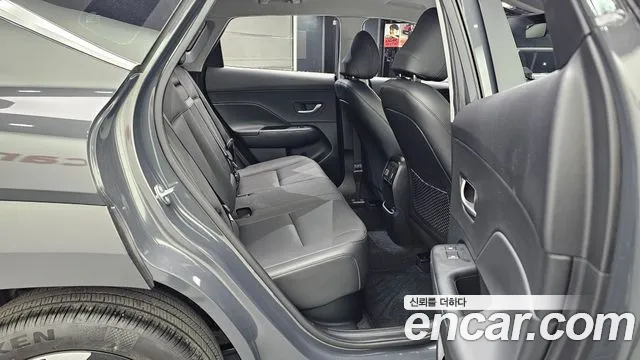 Hyundai Kona 2023 — фото 12