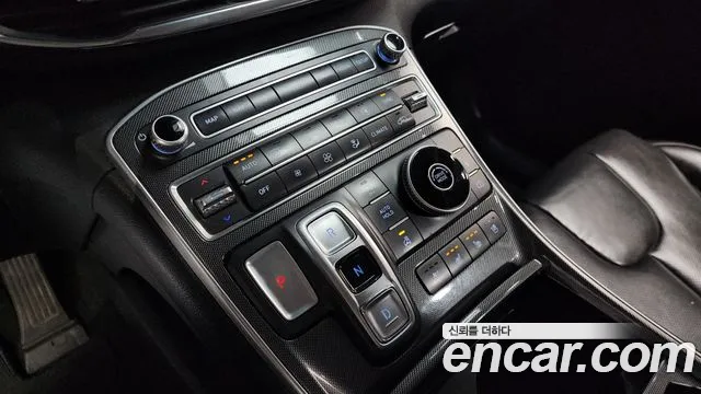 Hyundai Santafe 2021 — фото 9