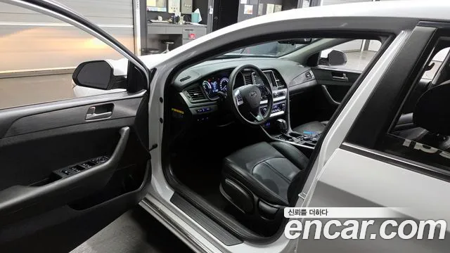 Hyundai Sonata 2018 — фото 10