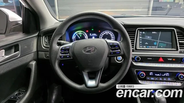 Hyundai Sonata 2018 — фото 13