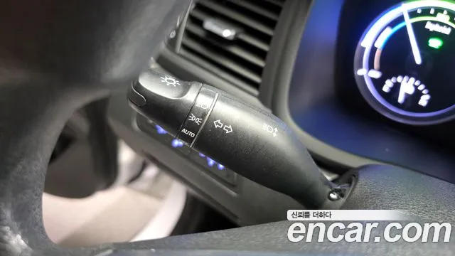 Hyundai Sonata 2018 — фото 16