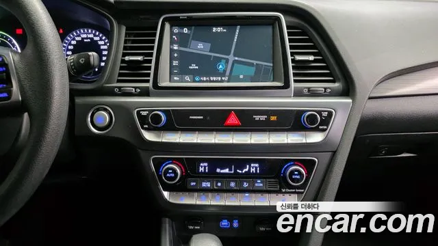 Hyundai Sonata 2018 — фото 18