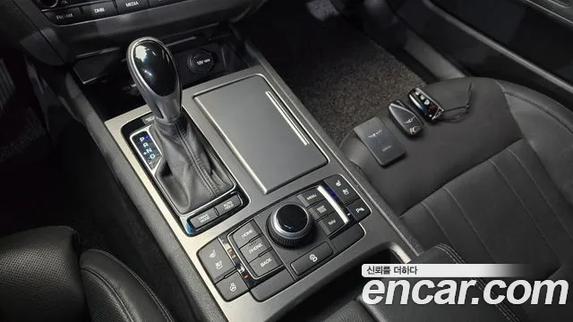 Hyundai Genesis 2016 — фото 9