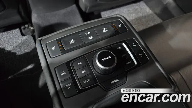 Hyundai Genesis 2016 — фото 17