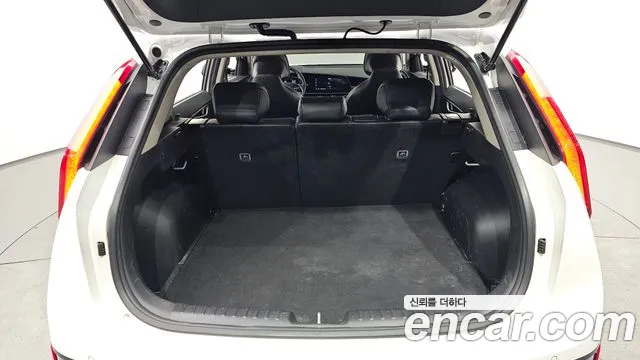 Kia Niro 2022 — фото 19